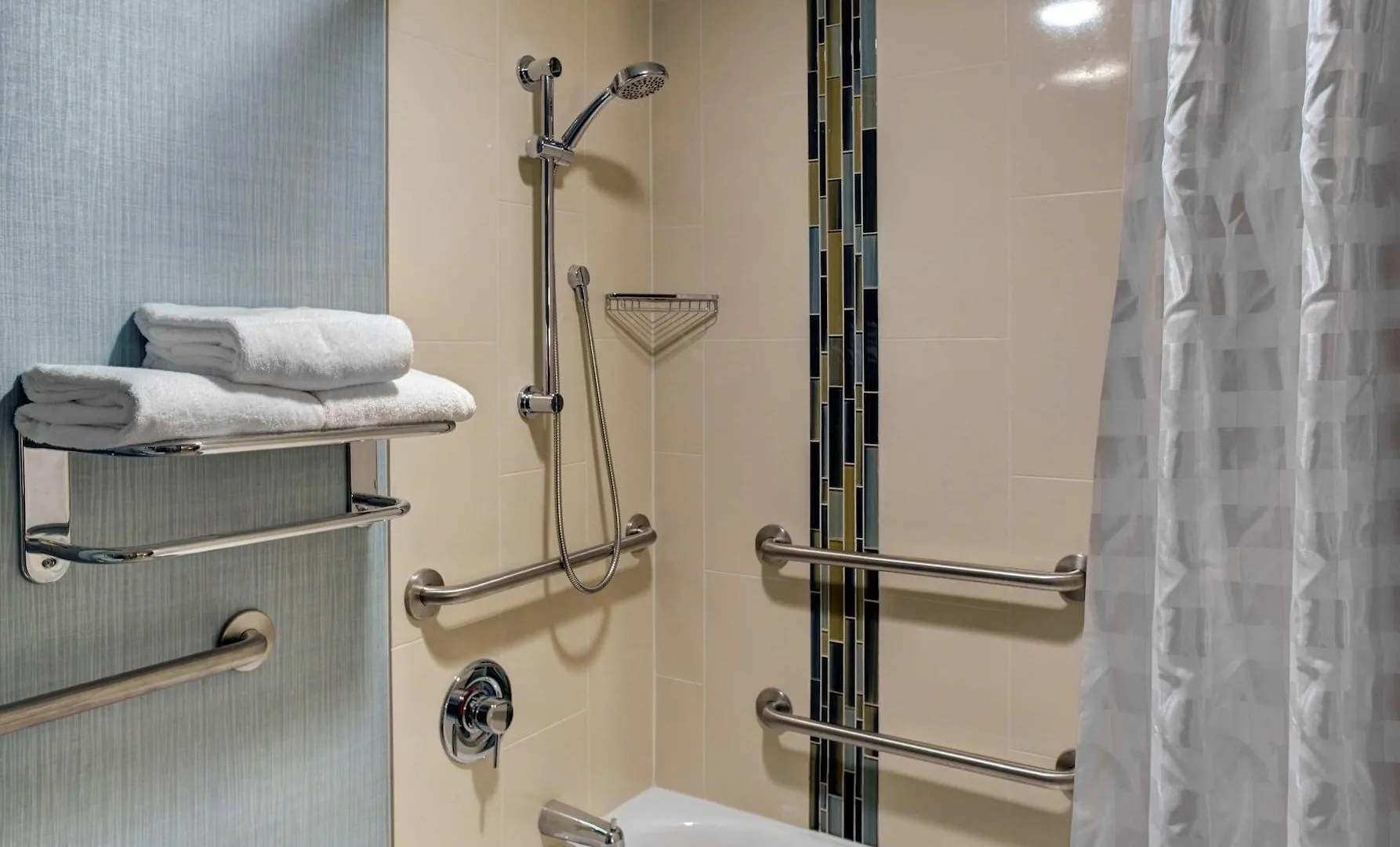 Hyatt Place Louisville-East 3*, Louisville